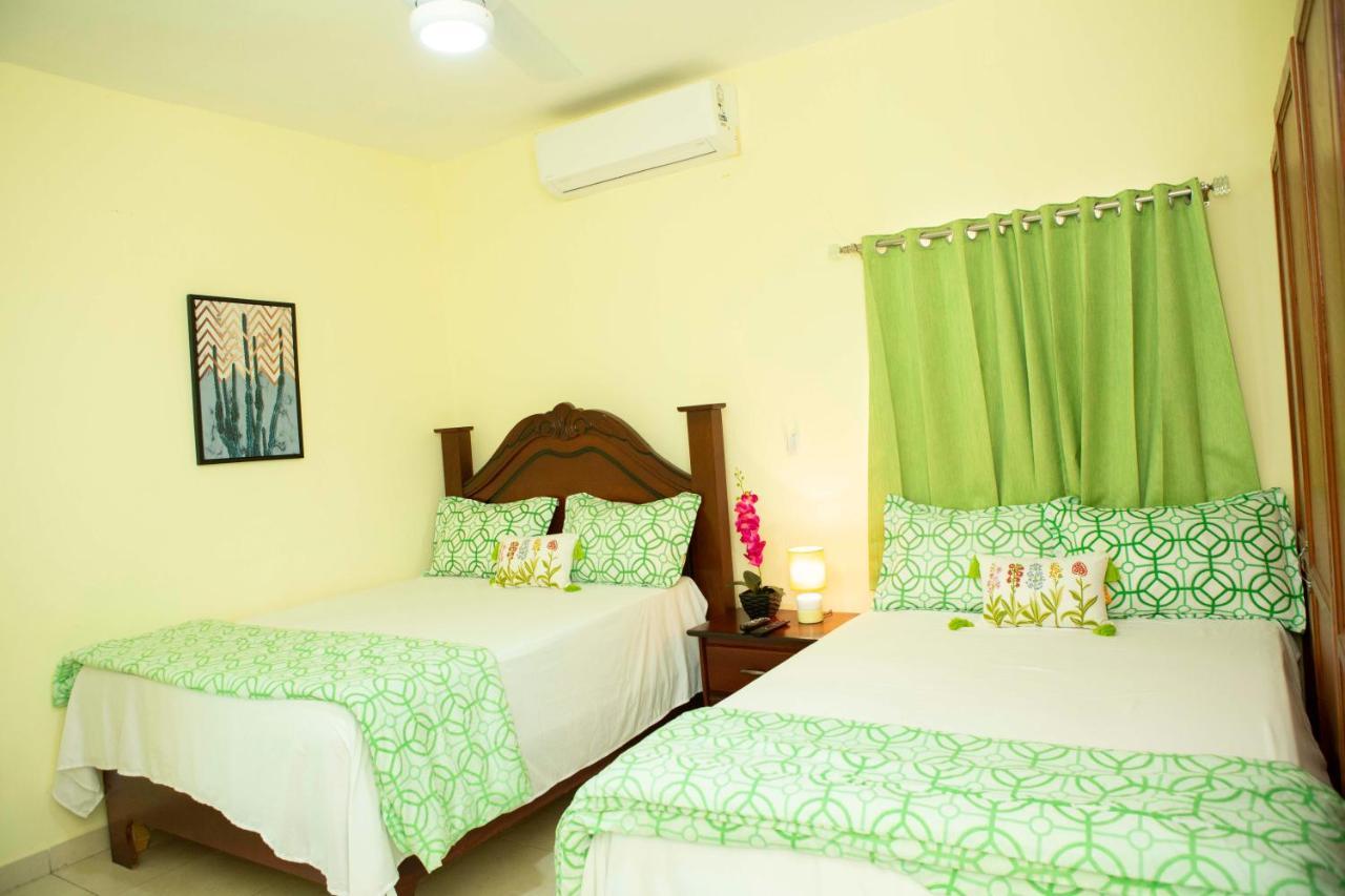 Hotel Enrique I Gazcue, Bed And Breakfast Санто-Доминго Экстерьер фото