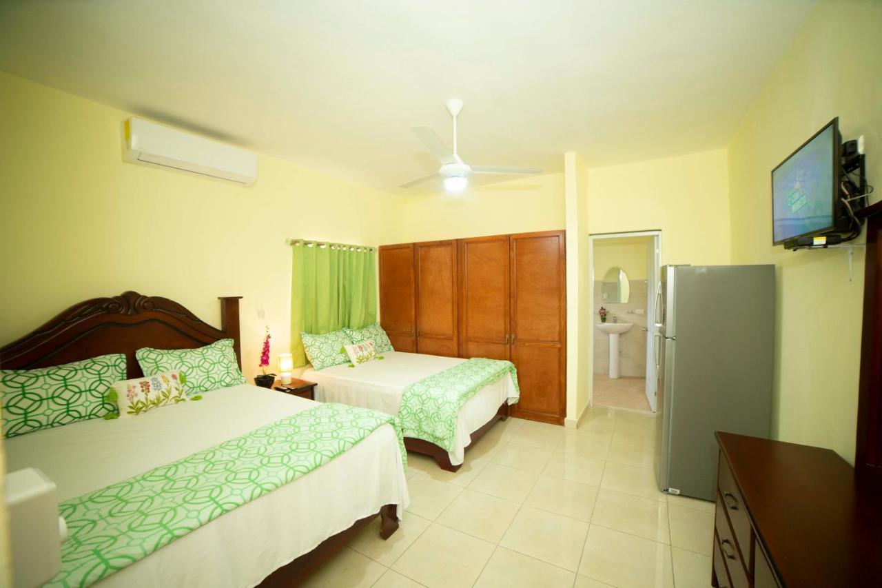 Hotel Enrique I Gazcue, Bed And Breakfast Санто-Доминго Экстерьер фото