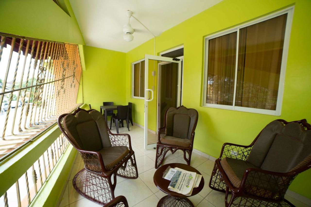 Hotel Enrique I Gazcue, Bed And Breakfast Санто-Доминго Экстерьер фото