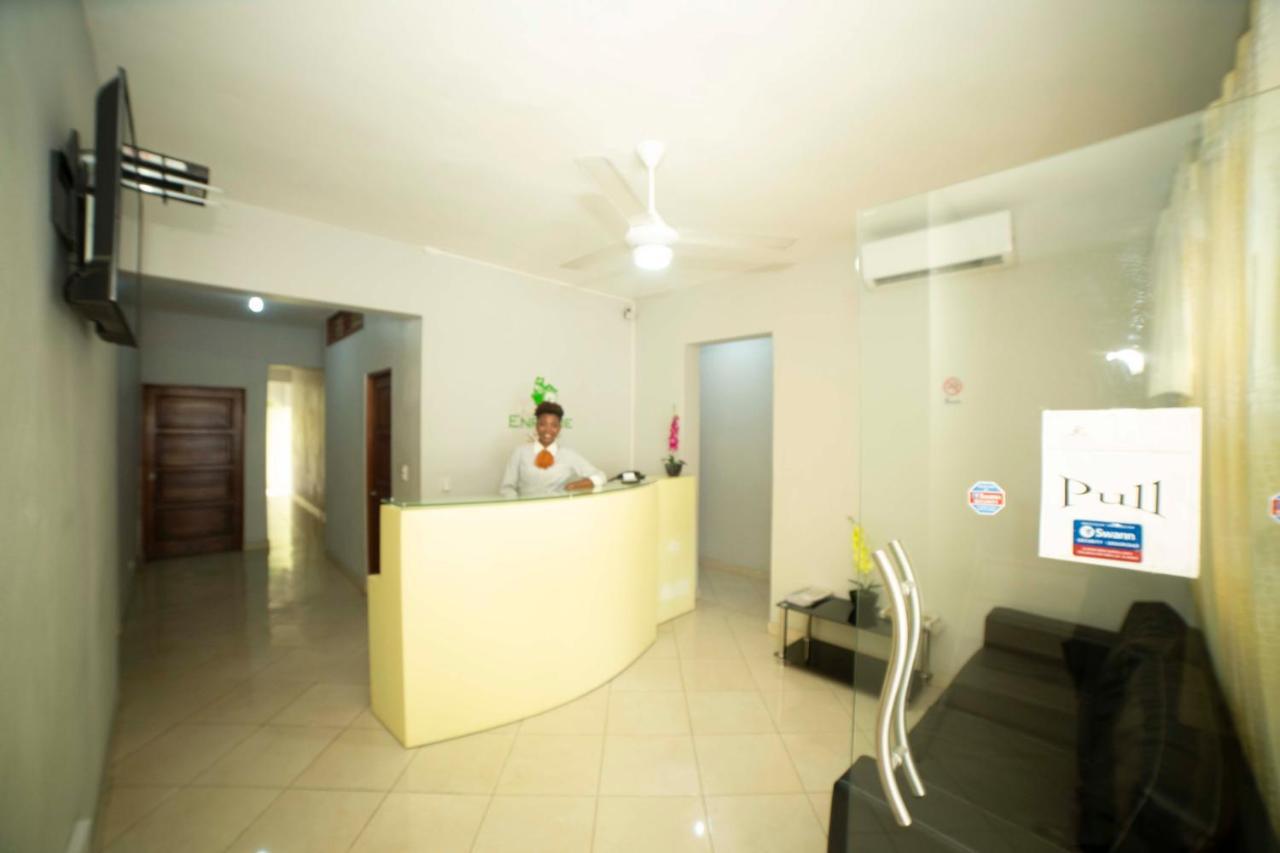 Hotel Enrique I Gazcue, Bed And Breakfast Санто-Доминго Экстерьер фото